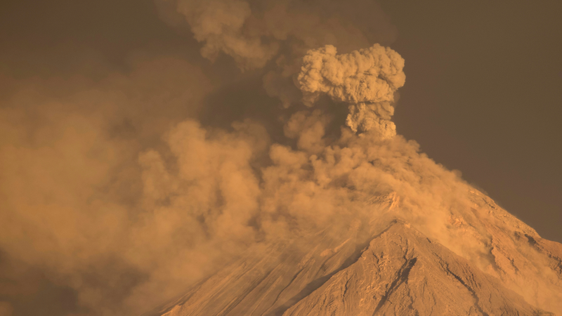 Illustration for article titled Guatemala's Volcan de Fuego Is Erupting Again, and the Photos Are Terrifying